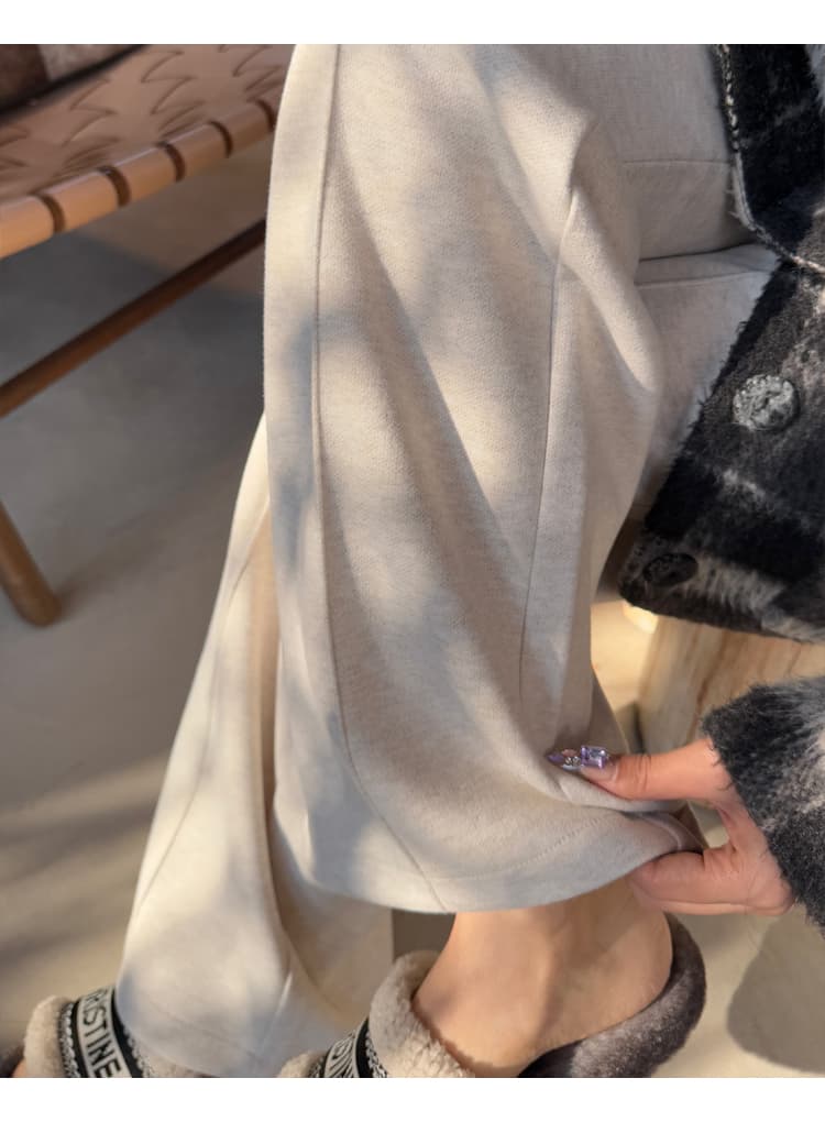 白パンツ リラックスワイドニットパンツ