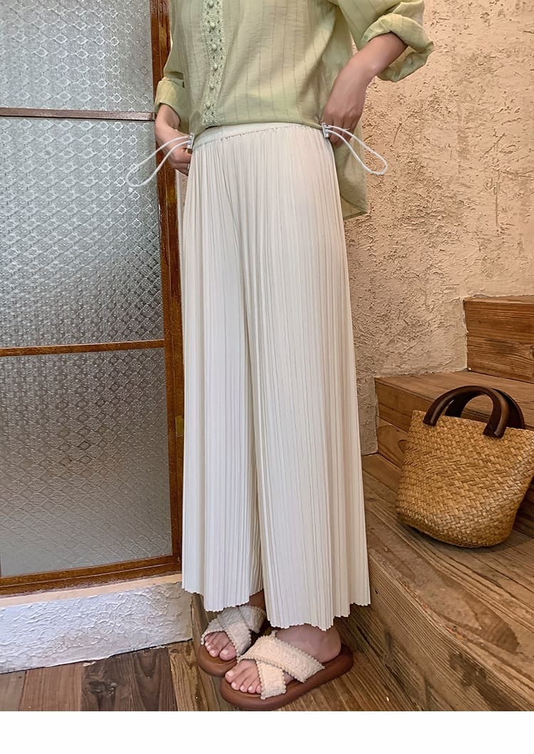 白パンツ プリーツ風リラックスワイドパンツ