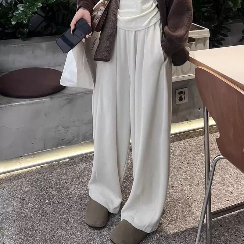白パンツ しなやかドレープワイドパンツ