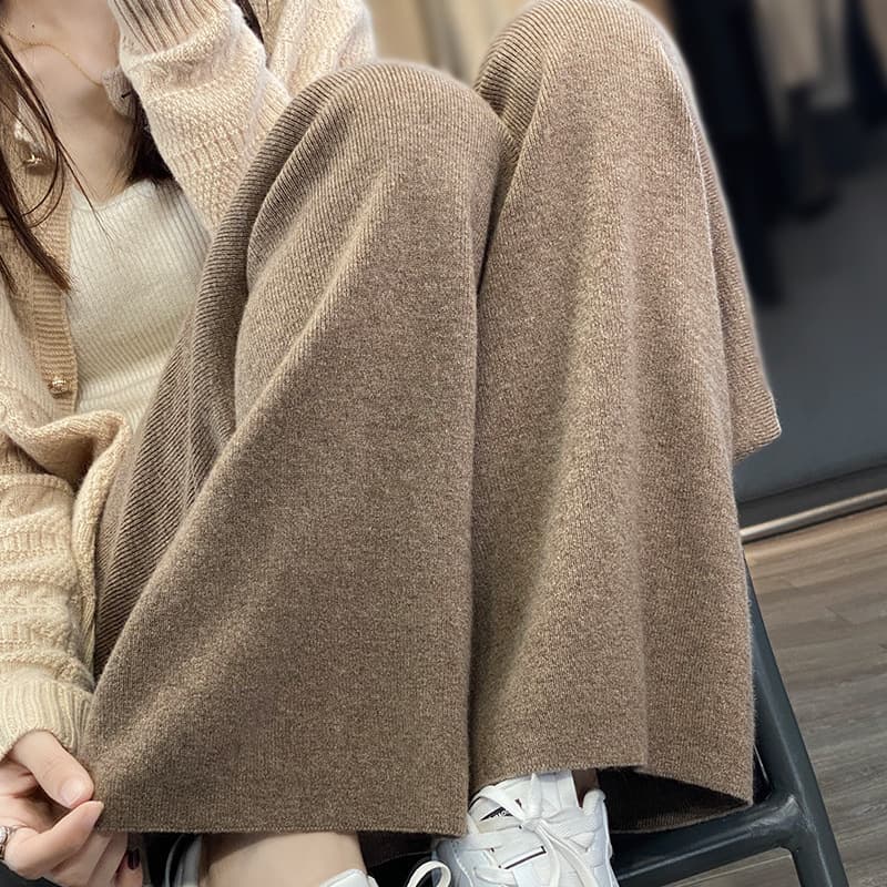 白パンツ あったかニット素材コクーンパンツ