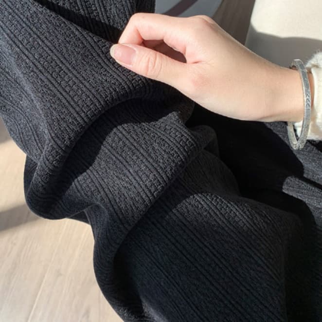 白パンツ シンプル軽やか縦織りゆるパンツ