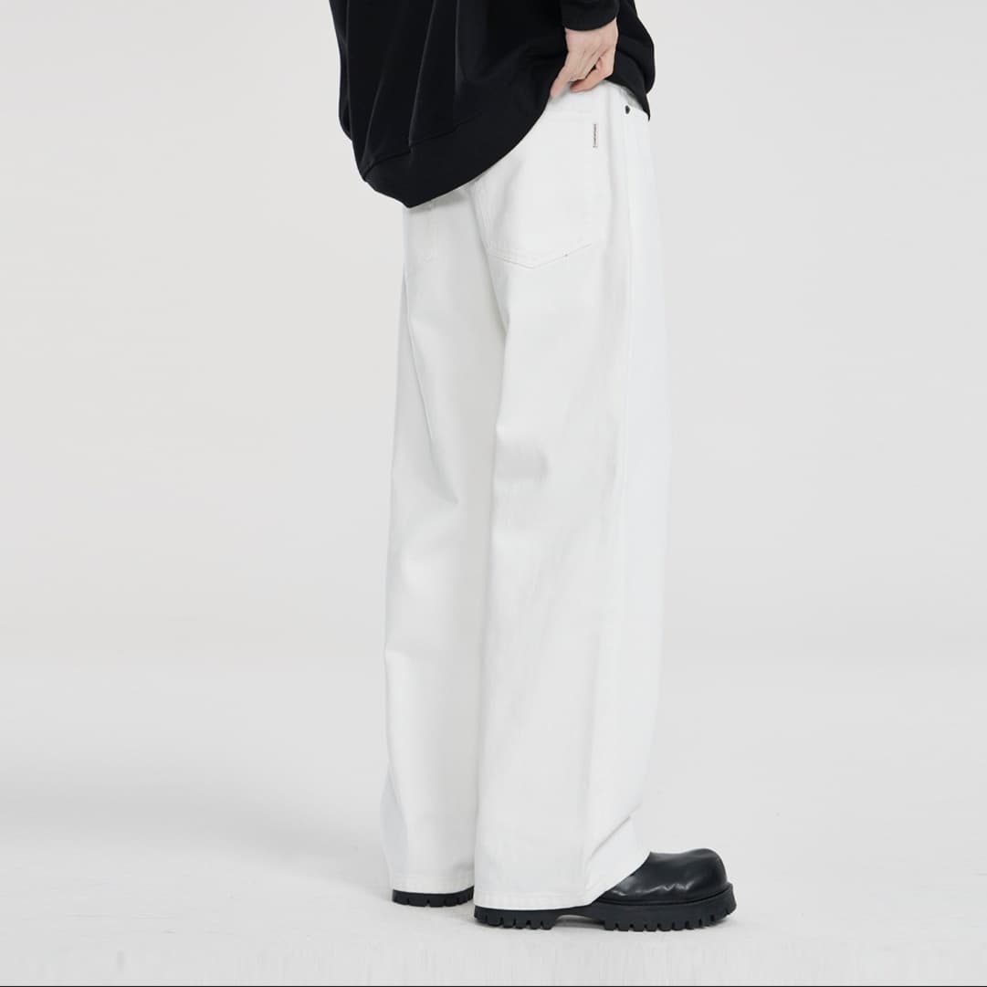白パンツ ゆったりストレート デニムパンツ