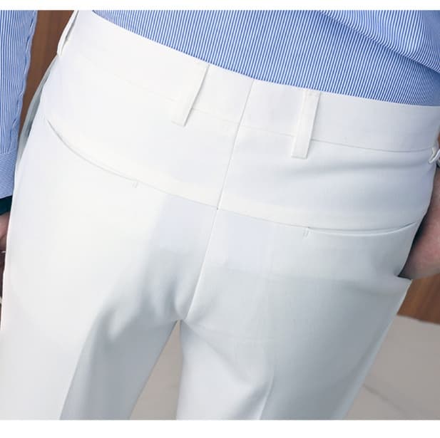 白パンツ すっきりシルエット テーパードパンツ