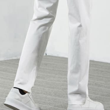 白パンツ スタイリッシュスリムストレートパンツ
