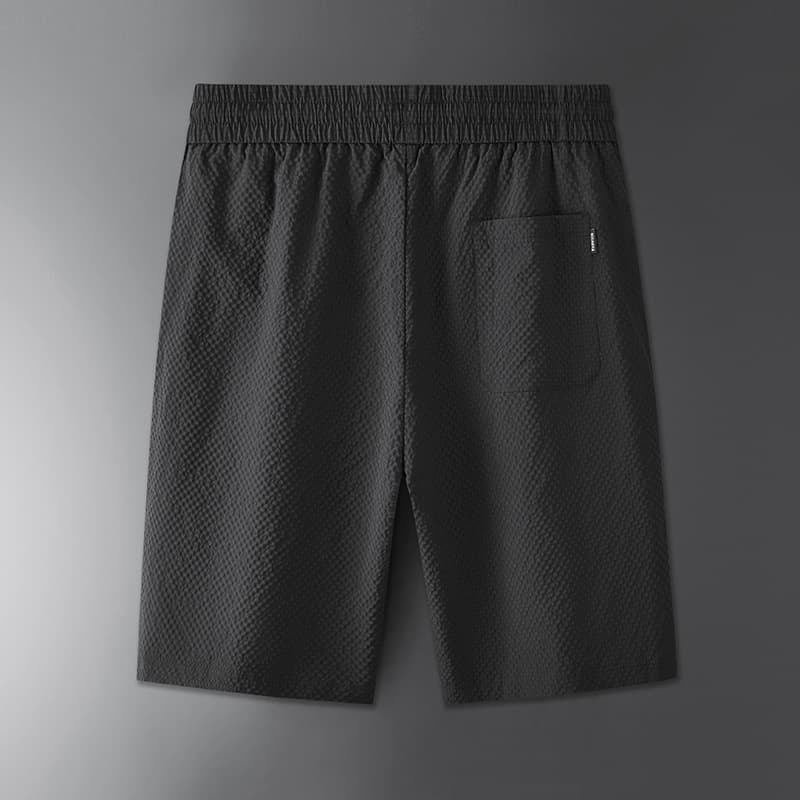 白パンツ 高級感漂う夏用ゆったりショートパンツ
