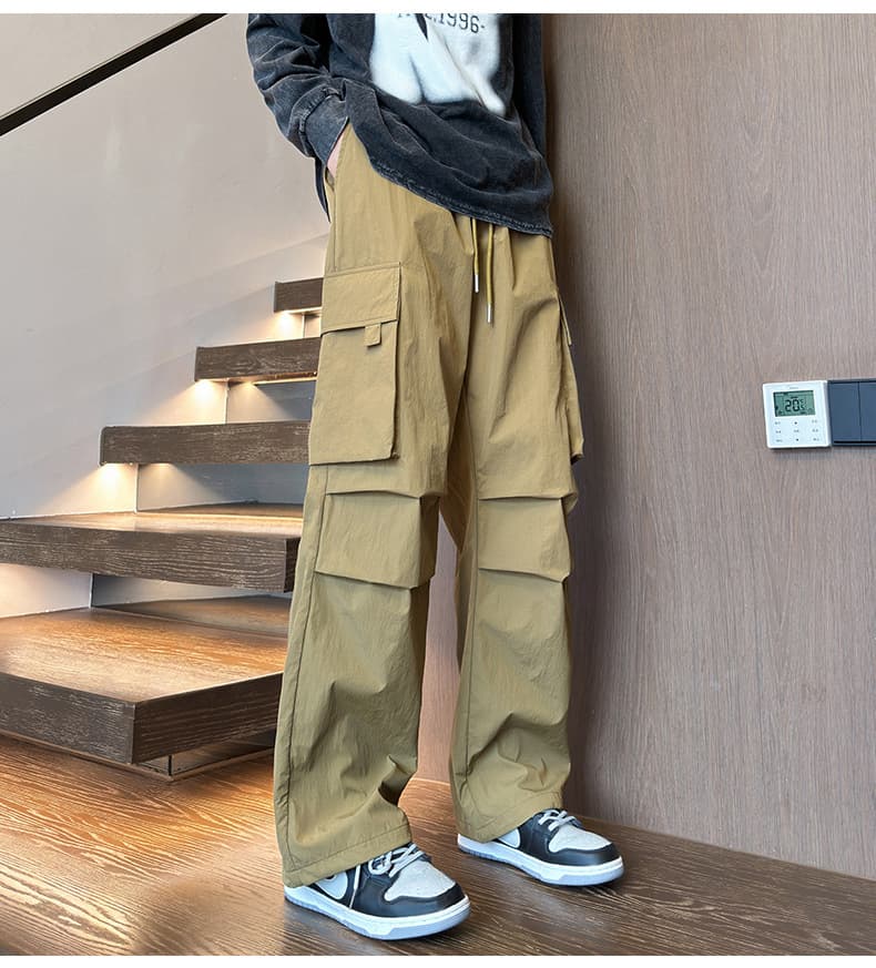 白パンツ カーゴポケット付きワイドパンツ