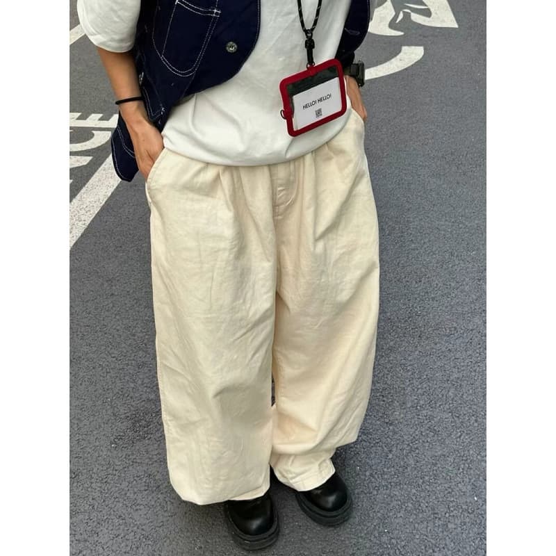 白パンツ ゆったりワイドバルーンパンツ