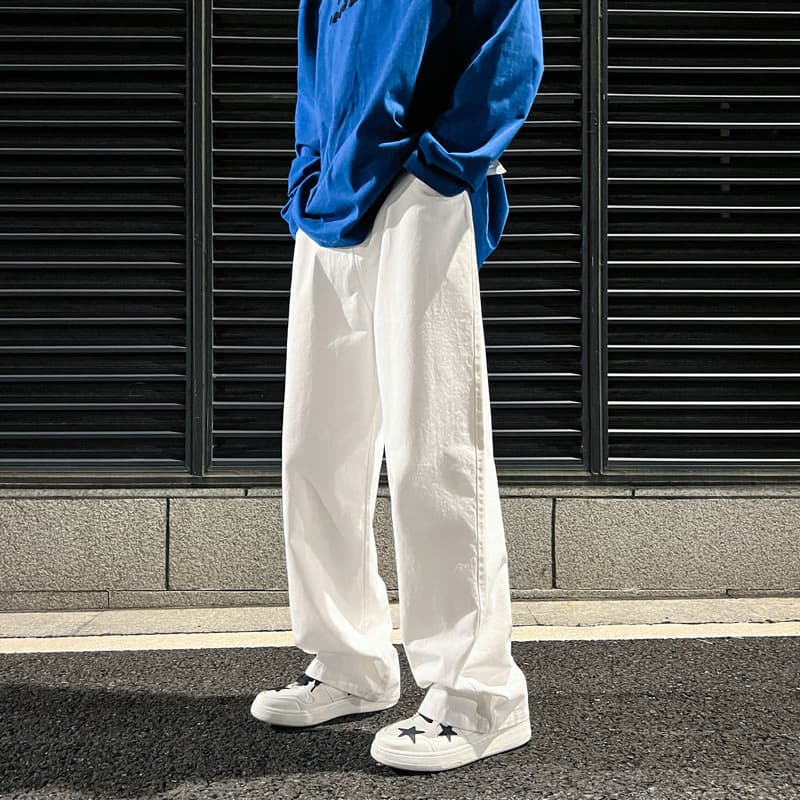 白パンツ シルエット美しいゆったりパンツ