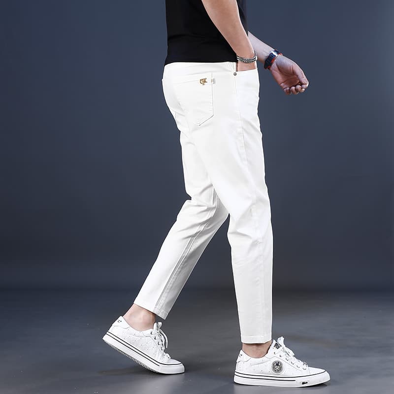白パンツ シンプル細身アンクル丈パンツ
