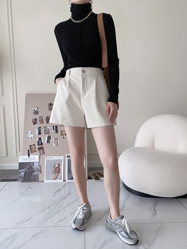 白パンツ ハイウエスト ゆったり 合皮 ショートパンツ