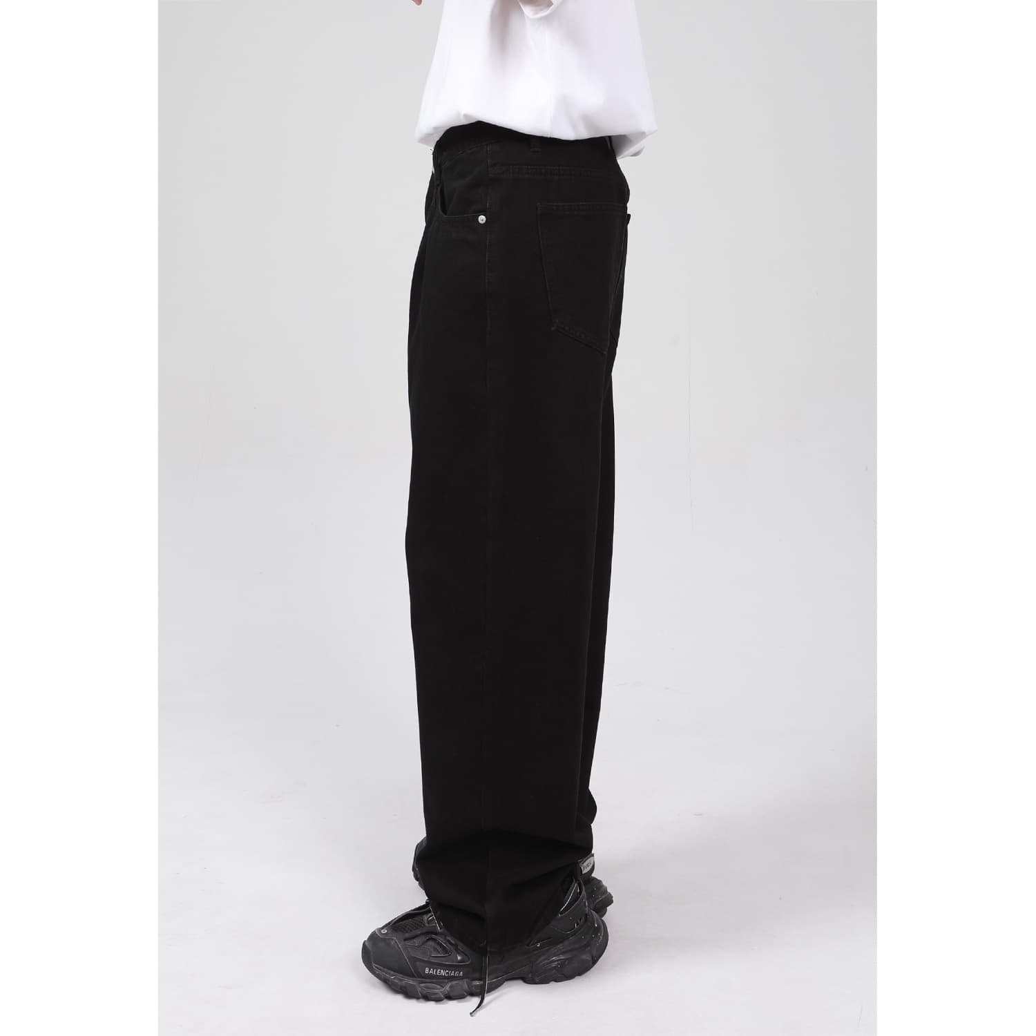 白パンツ ゆったりワイドストレートパンツ