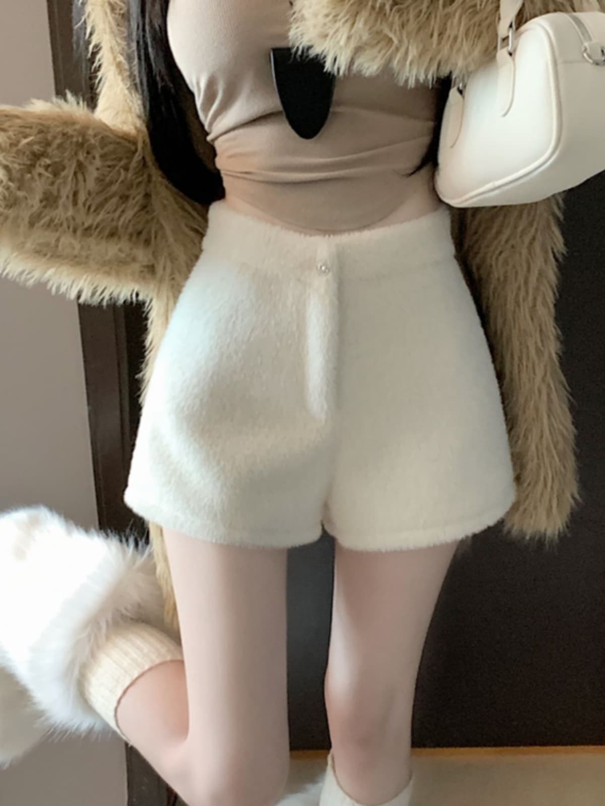 白パンツ もこもこショートパンツ