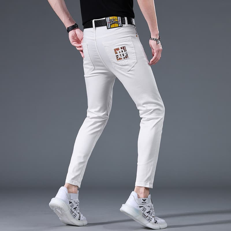 白パンツ すっきりシルエット細身パンツ