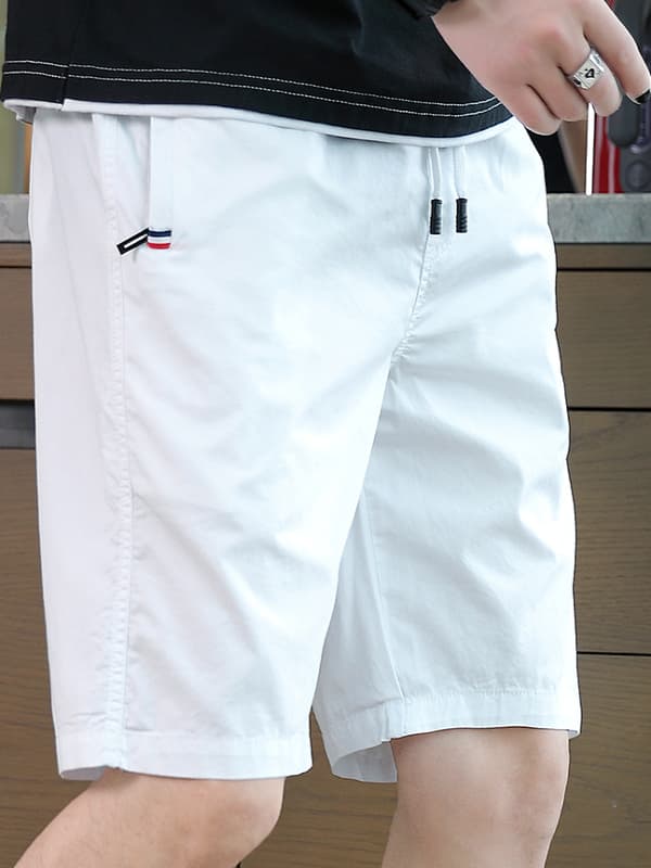 白パンツ 刺繍入り洗練ハーフパンツ