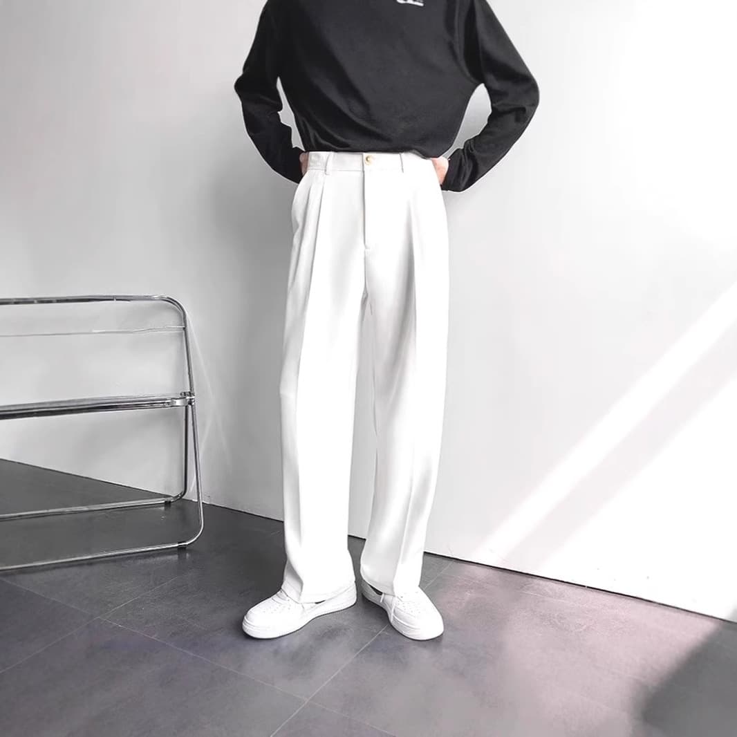 白パンツ ゆとりのある タックスラックス