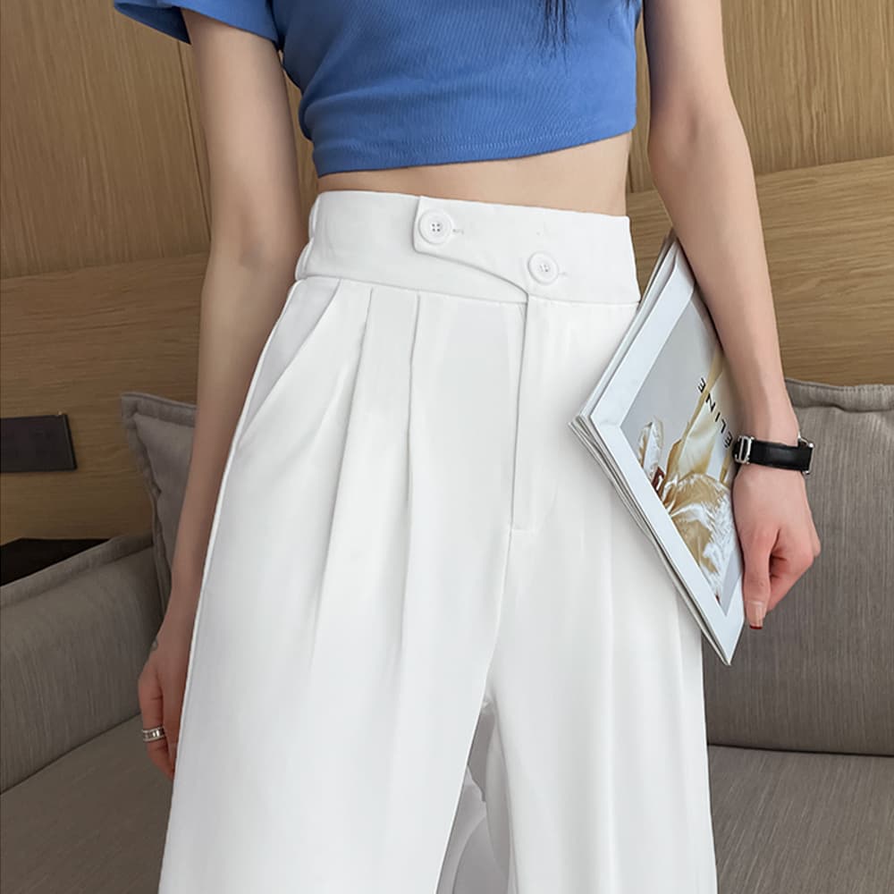 白パンツ 美脚効果 タック入り白ストレートパンツ