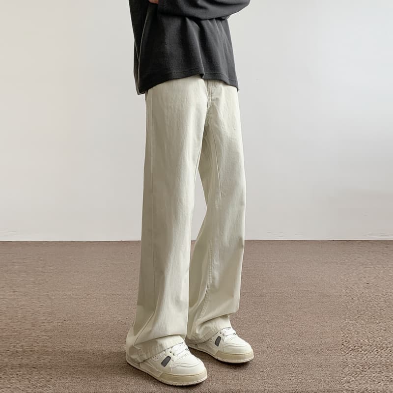 白パンツ ゆったりストレート デニムパンツ