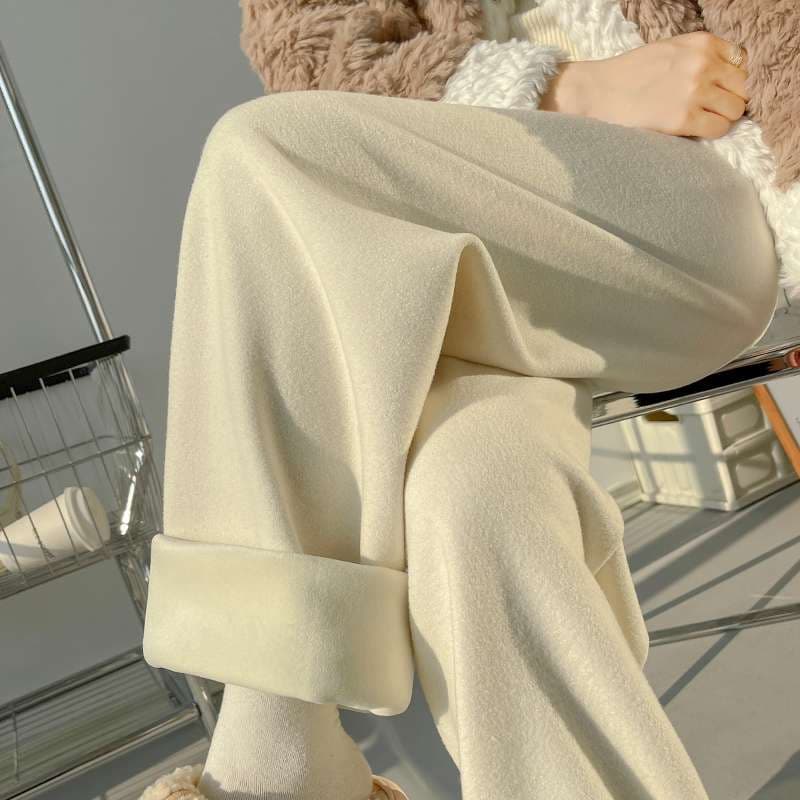 白パンツ ゆったりフィット 裾リブ付きロングパンツ