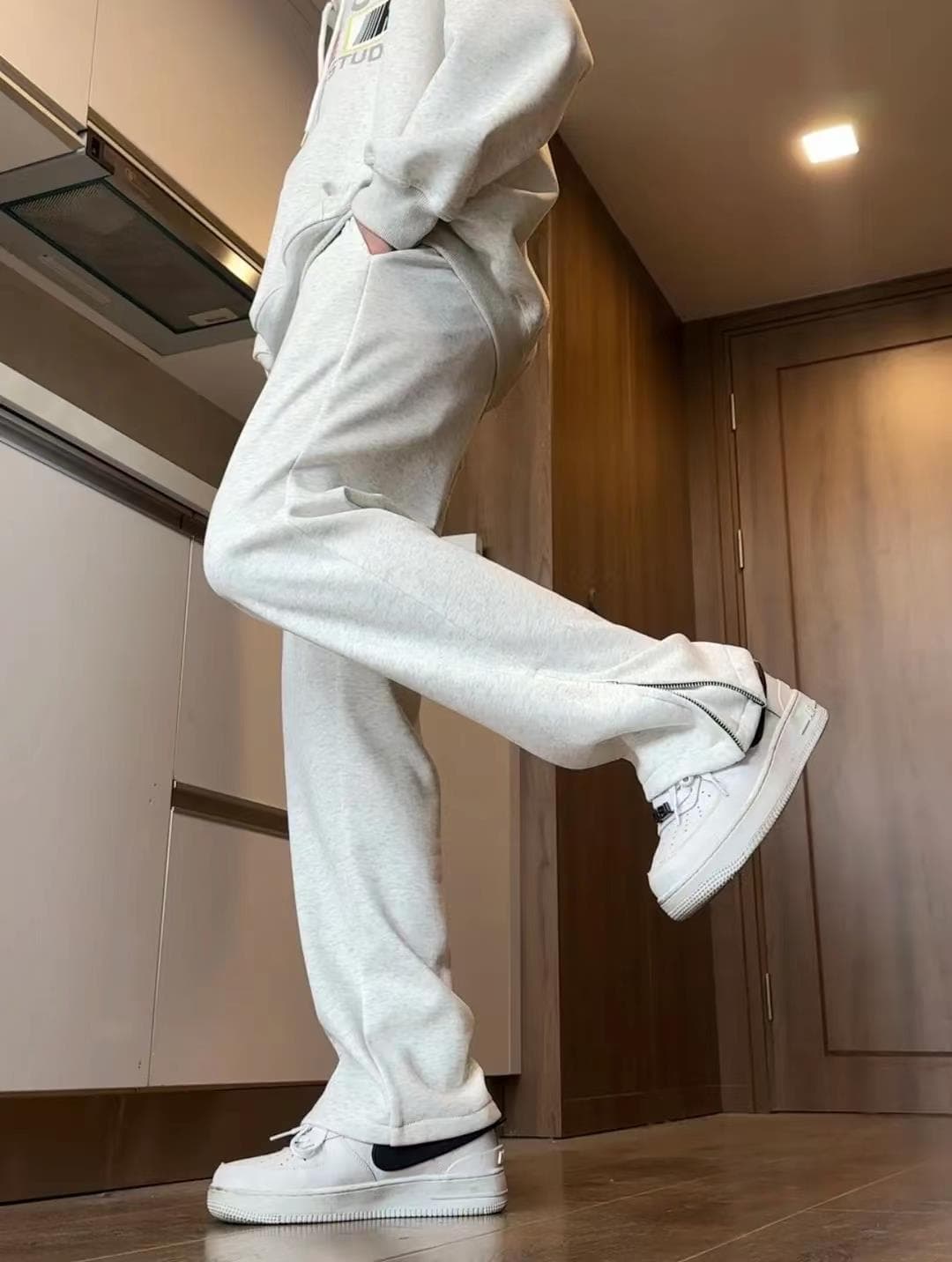 白パンツ メンズ裾ジッパー付きワイド運動着パンツ